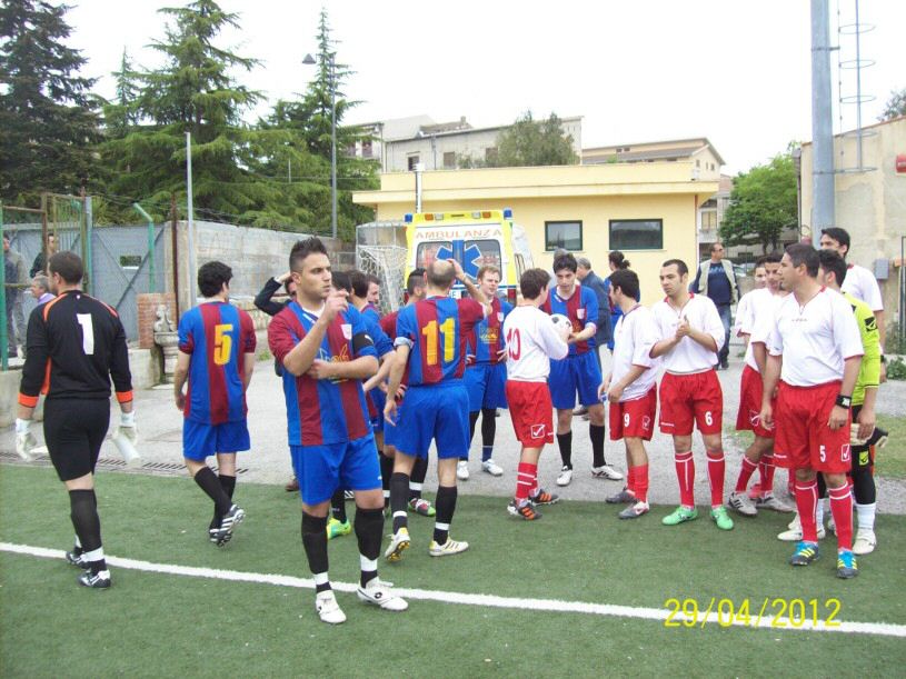 Attesa per entrare in campo.jpg